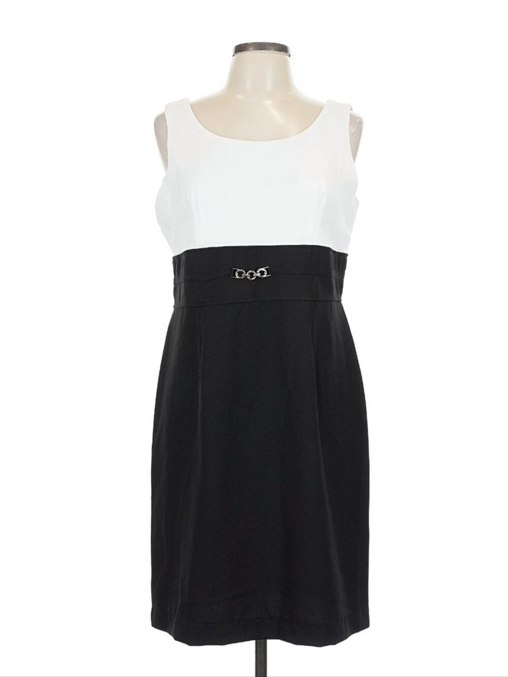 Studio One Classic Two-Tone Black and White Sleeveless Dress